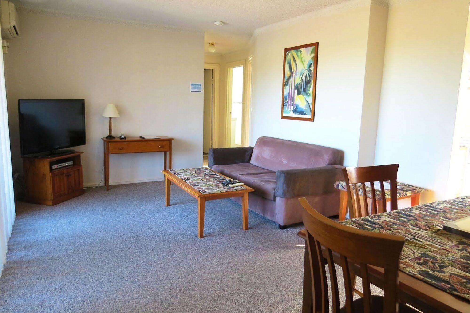 North Parramatta Serviced - Bellevue Street Hotel